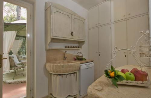 Huge Holiday Home in Marina di Castagneto Carducci near Sea - Foto 41