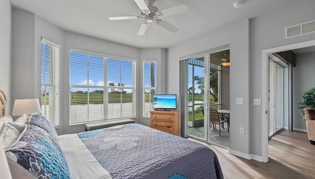 Asiago Vacation Rental at Lely Resort. Newly Furnished 2-Bedroom Condo with Stunning Lake & Golf Views. Spacious Retreat with Private Lanai, Resort Pool, Hot Tub and Gym Access - Foto 5, Zimmer