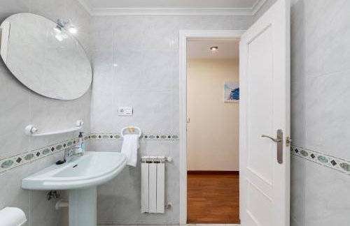 Centrico y parking gratuito Vut 142 as - Photo 18