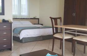 Yolanda Studios - Photo 10