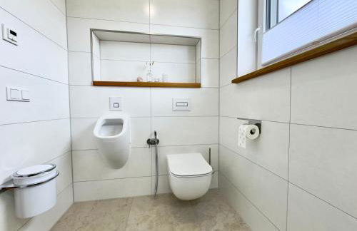 luxuriöse Villa Möwengeflüster - 220qm große Ferienwohnung für bis zu 8 Gästen mit Sauna direkt am Goitzschesee - Foto 19