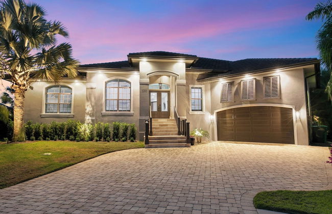 Marco Polo by Avantstay Waterfront 5bdr, Pool, Spa, Fire Pit, Walk to Beach - Foto 8