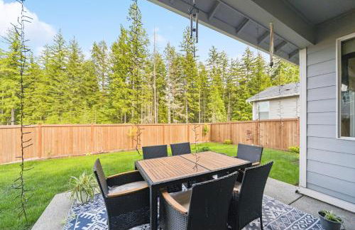 Serene Port Orchard Retreat - 3BR 3BA with Trails and Amazing Views - Foto 35