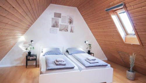 ALFA Stuttgart 3Zi-Maisonette 6 Personen Zuffenhausen nahe Porsche & Bosch l WIFI & SmartTV I 3BR 4 Beds I Kitchen I Bathroom & WC - Foto 3