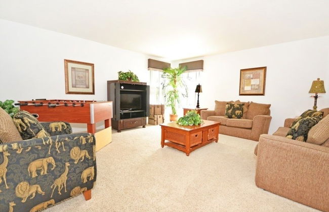 Pine Forest Chateau 5 Bedroom Home by RedAwning - Photo 16