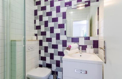 Beautiful Home In Gromaca With Wifi - Photo 52