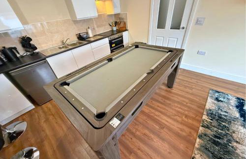 Pool Table 1-Bedroom House, near City Centre and Public Transport, Dog Friendly, Sleeps 5, Free Parking - Foto 29