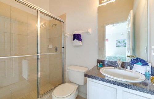 Disney Hub! Family Getaway with Themed Rooms and Pool - Foto 17