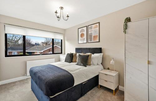 Deluxe 5 Bed House in London - Pool Table - Foto 23