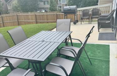 4 Bedrooms Private Backyard Smoke Room Garden Tub - Foto 6