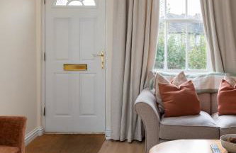 Beautiful cottage style 3-bed By Valore Property Services - Foto 4