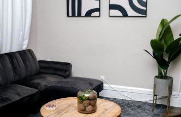 Top 1 Rated 4BR Lincoln Park House - King Bed - Photo 12