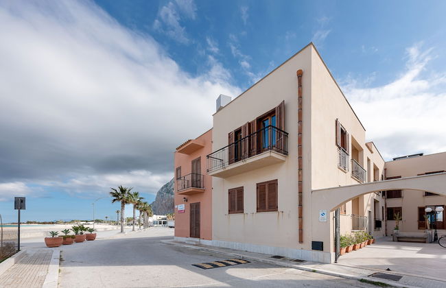 I Tre Golfi Beach Apartments - Photo 1