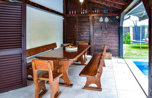 Stunning Home In Smokovic - Photo 16