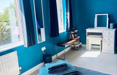 4 bed Townhouse with spectacular views 4 miles from Cardiff 10min drive or train journey to city centre - Photo 29