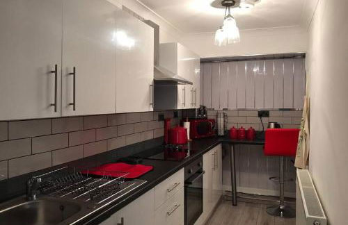 Tranquil Welsh Mountain Gem, Abertillery, Wales - Foto 6