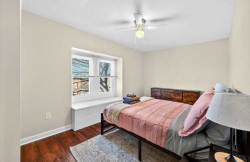 Trendy City Escape Perfect St Louis Location - Photo 17