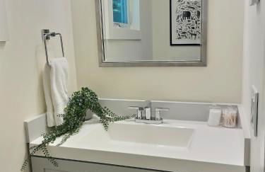 Alpine Chalet Grill, Fire pit, Pool, Gym, CornHole - Photo 20