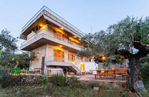 Spacious Cottage - Panoramic Sea & Mountain Views - Photo 25