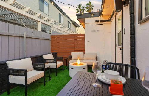 Explore North Park Chic 2br with Fire Pit Sleeps 6 - Foto 45