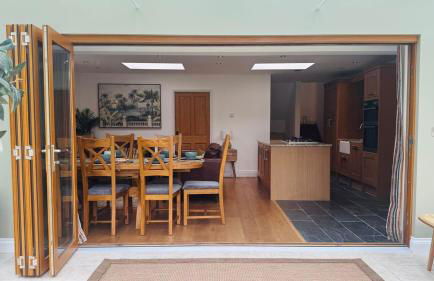 Wisteria Lodge, beautiful home in a great location - Foto 18