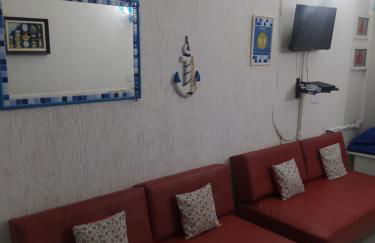 Apartamento Studio ao Lado da Praia com Wi-Fi e TV Smart - Foto 3