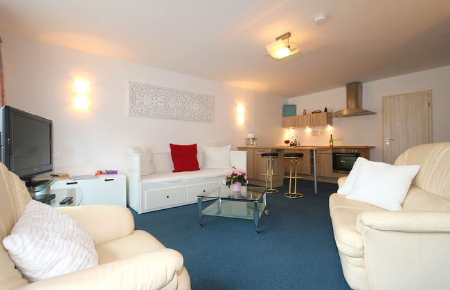 Studio Apartment With Terrace, own Parking Space and a Small Lake 500 m Away - Foto 5