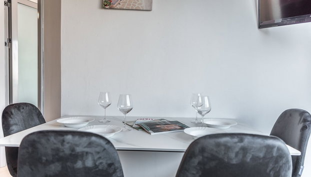 Coastal Comfort 1 - Foto 5, Servicio de comidas en la habitación