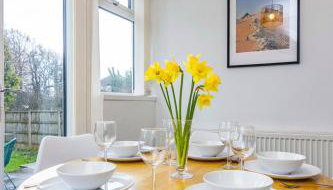 University View-Off-Street Parking-Sleeps 8-Fast WiFi - Foto 3