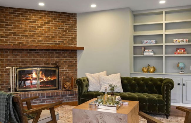 Elegant Spring Stay on Peaceful Retreat - Photo 49