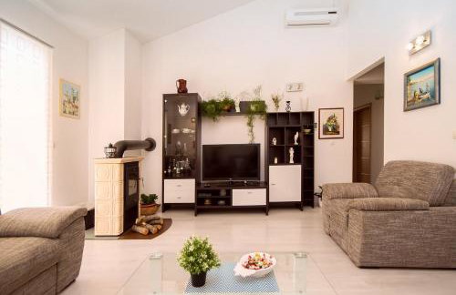 VILLA ANA - 3 bedroom villa with private pool and unspoiled natural environment - Photo 19