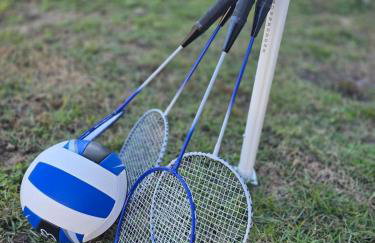 5 Mins from beach and has pool, hot tub, games, pet friendly - Foto 34