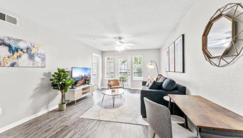 Spacious 2BR King Suites w Pool, Gym, Laundry - Close to Downtown - Foto 3