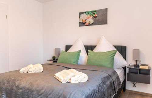 SmartStay Apartment 91 m2, Balkon, Parkplatz, Self Check-in, 2 WCs, Kaffeevollautomat - Foto 18