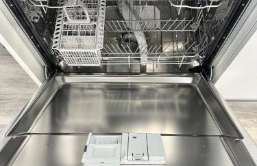 Centrally Located Flat By Ankers Short Term Rental Manchester Perfect for Monthly Stay - Photo 25