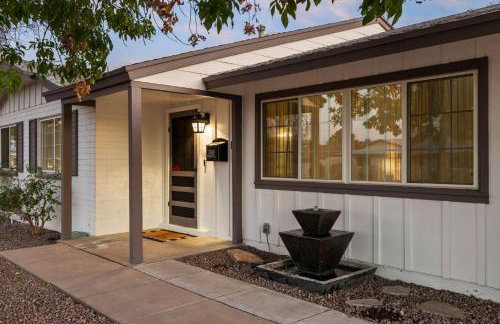 Shangri La Home - Boho Chic with Patio Pool & Grille - Foto 47