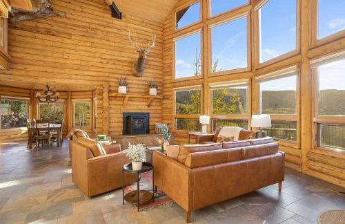 Ski and Ride Mountain Haus - Hot Tub, Fire Pit, Game Room & Deck - Foto 10