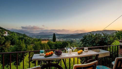 Villa Alice, panoramic stone farmhouse to sleep 10 - Photo 1