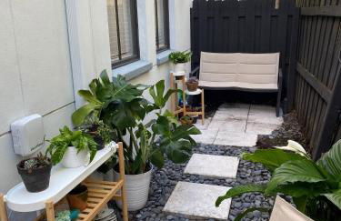 Centrally Located SOHO Retreat Walk to UT & Dining - Foto 9