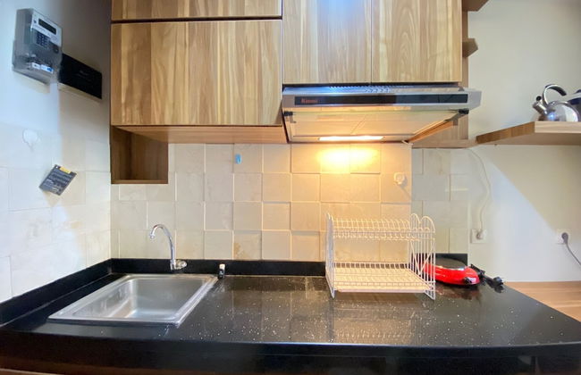 Spacious Studio Room at Beverly Dago Apartment - Photo 8