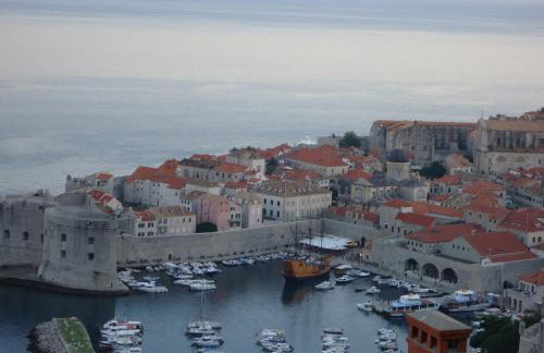 Peric Apartment West Dubrovnik - Photo 3