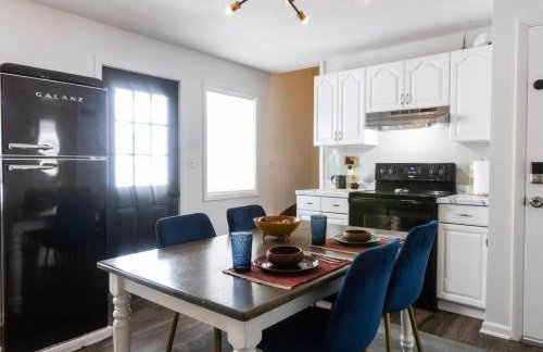 Private Classy 2nd Flr 3 Bed Apt Near Downtown - Foto 10