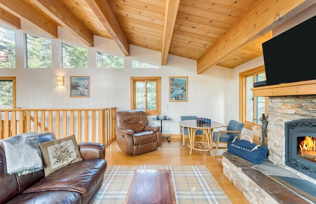 Lake + Beach Access, Pool, Tennis Walk to Chambers Tahoe Timber by Avantstay - Foto 7