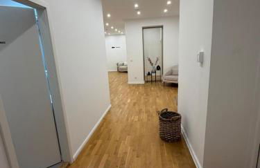 Jomi Stays - Kudamm - Foto 39