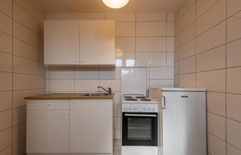 Nice Apartment In Novalja With Kitchen - Photo 19