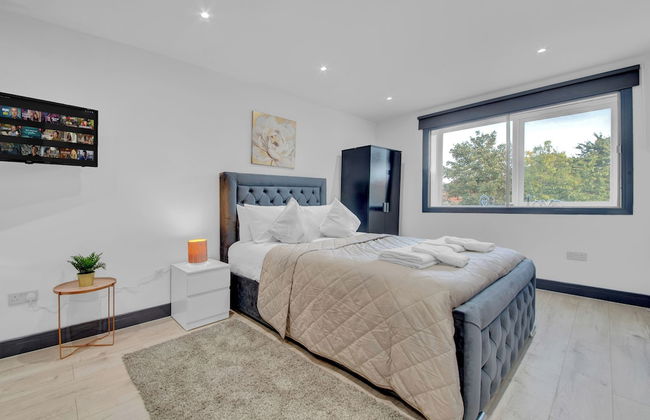 Captivating 1-bed Studio in Feltham - Foto 1