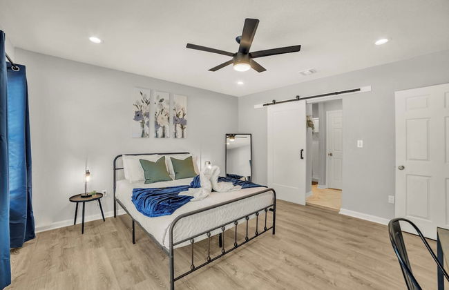 Spacious & Homey 4br/3ba W/amenities Near Downtown - Foto 8