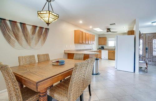 Close to Golf Sun City Escape with Furnished Porch! - Foto 5