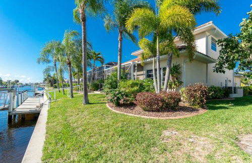 Villa Hibiscus-Waterfront-Free Heated Pool-Dock-Bikes-Other Amenities - Photo 56