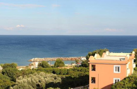 Yolanda Studios - Photo 26